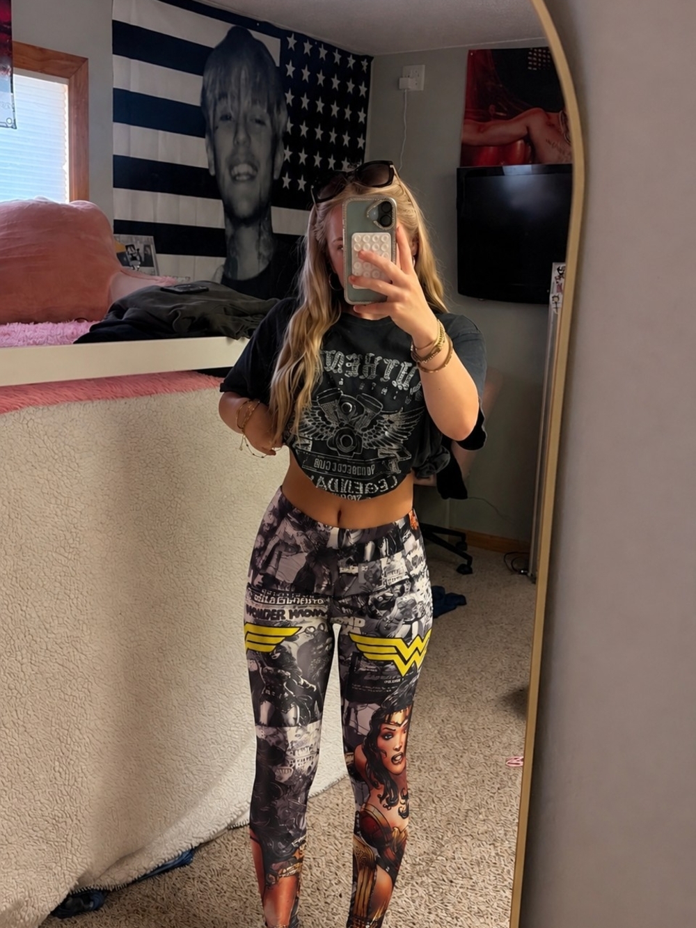 Wonder Woman Graphic High-Rise Leggings - Black & Yellow Accents